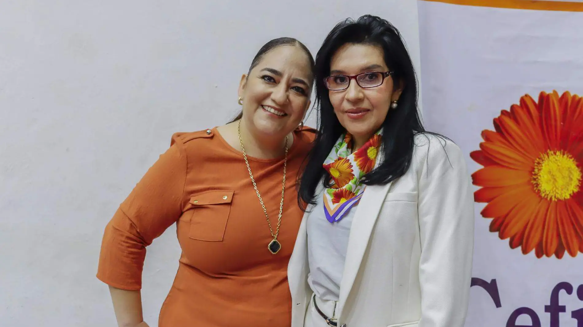 FOTO PRINCIPAL SJR Lupita Gomez e Ivonne Rangel Salazar